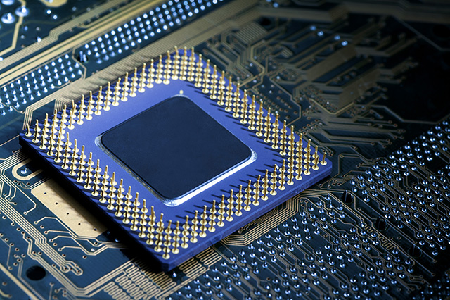 供應(yīng) Renesas 時鐘和定時：晶體振蕩器、抖動衰減器、VersaClock 可編程時鐘
